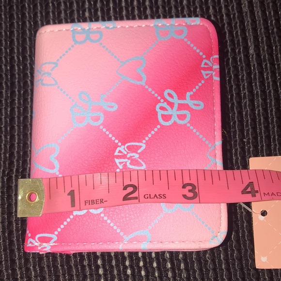 🆕Betsey Johnson Iridescent Wallet - Picture 5 of 6